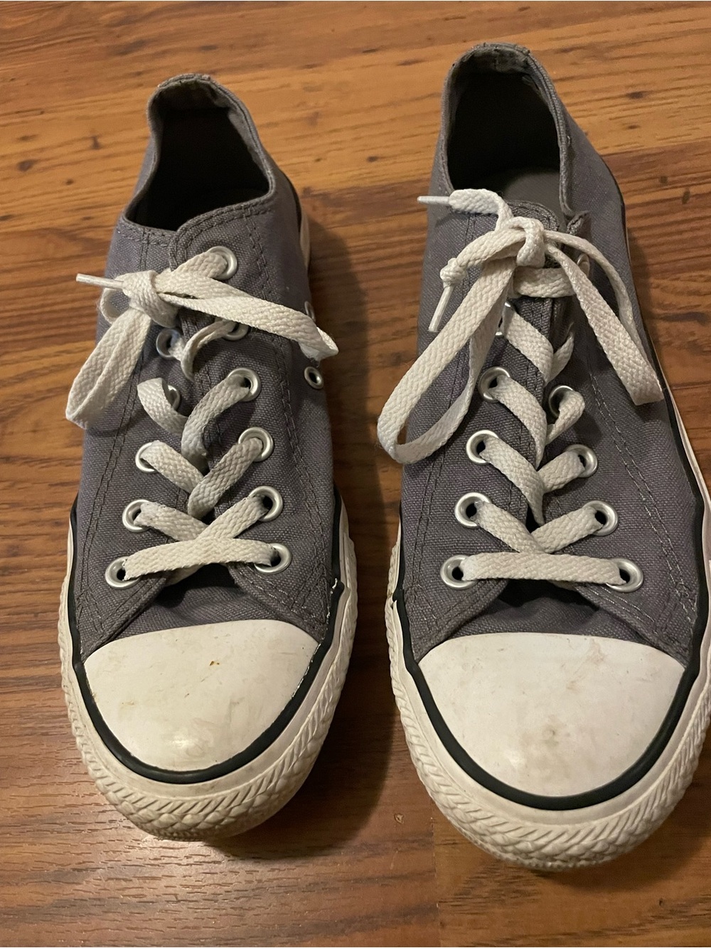 Gray Converse All Star Classic Canvas Low-Top Sneakers with White Soles Size 8